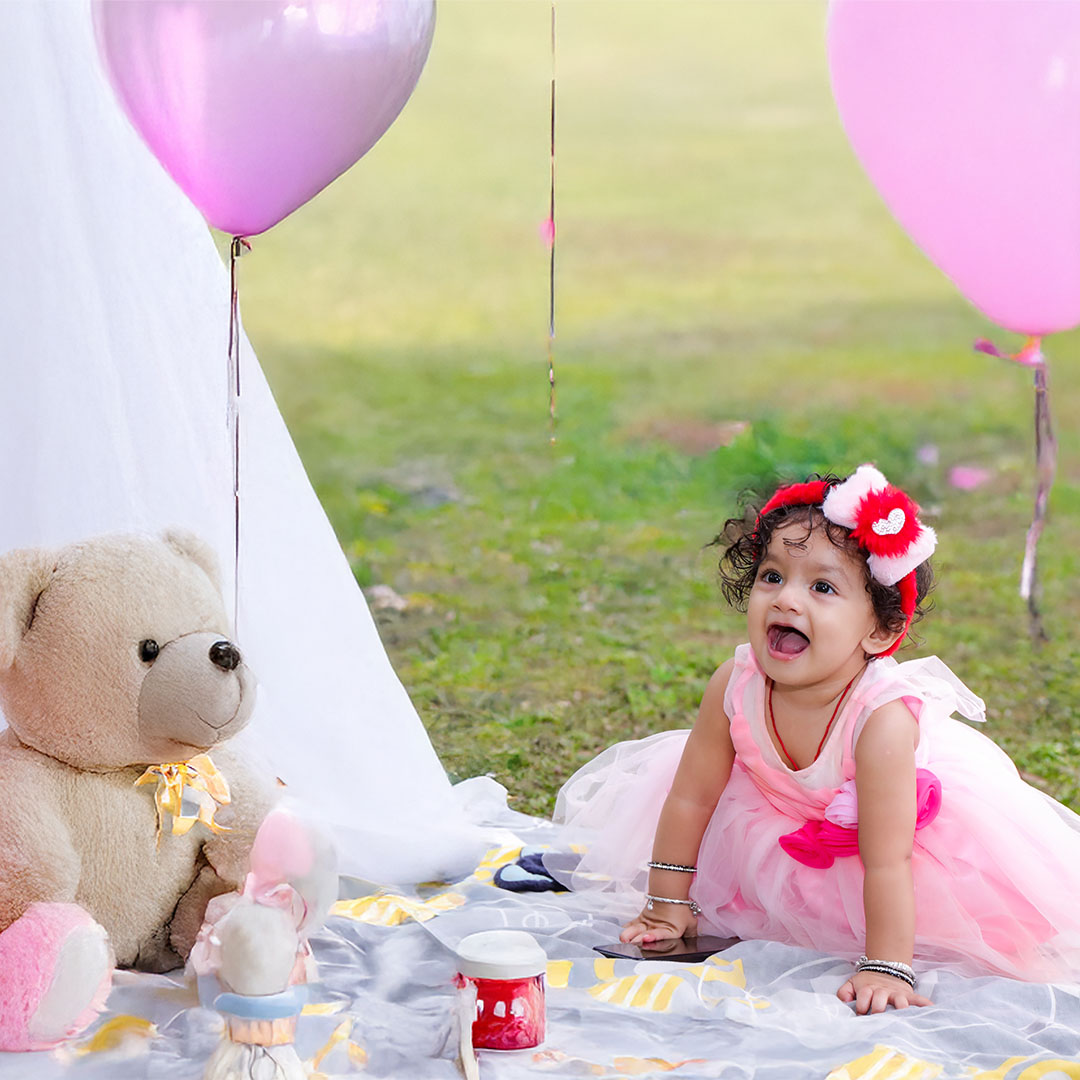 Baby photography in Ranchi with teddy bear and balloon theme